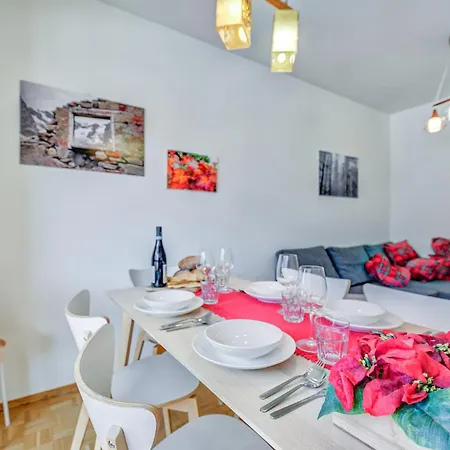 Casa Tommaso - La Chicca Nel Centro Vista Monti Апартаменты Курмайор